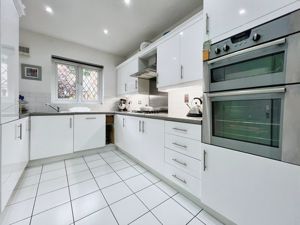 Kitchen- click for photo gallery